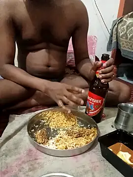 CuteyCouple online show from May 14, 4:49 pm