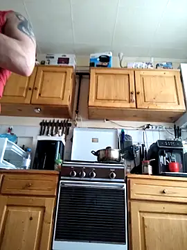 intx800 online show from April 13, 12:50 pm