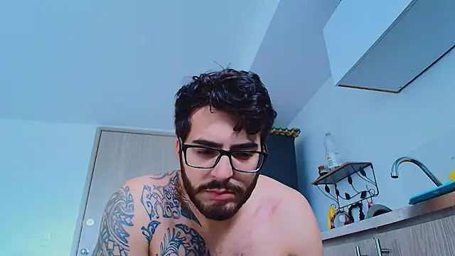 thomas gun online show from March 14, 6:15 pm