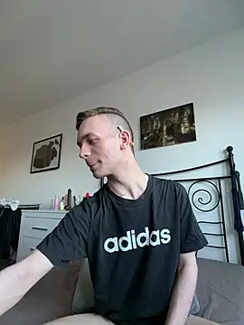 nickdtr online show from April 4, 3:42 pm