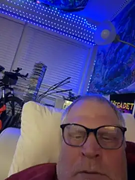 Mimmoromeo1973 online show from April 6, 4:31 am