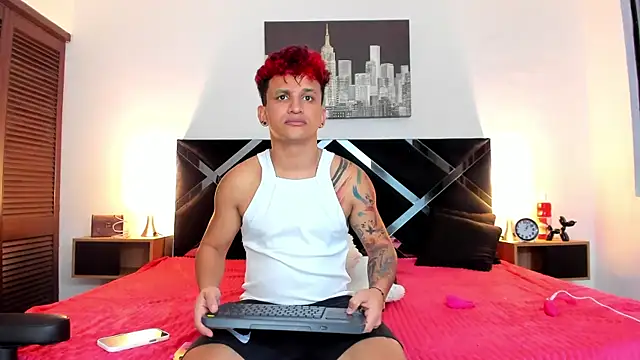 toyboys1 online show from May 15, 3:59 am