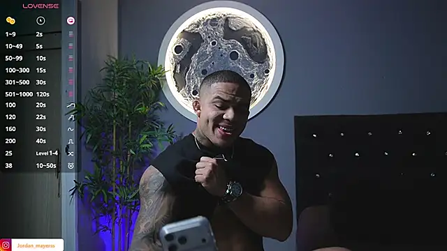 jordan mayers02 online show from March 26, 12:04 am