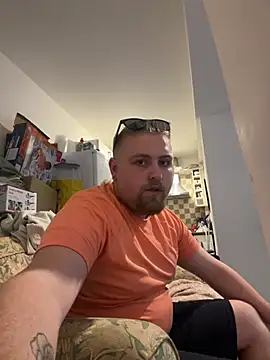 chubbydadb0d online show from March 19, 6:55 pm