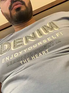 hotboysammy online show from April 4, 8:39 pm