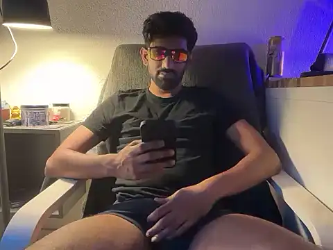 dominanthubby online show from July 7, 6:55 pm