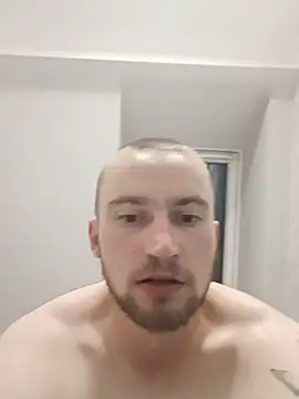 wariacik0024 online show from August 1, 2:10 am