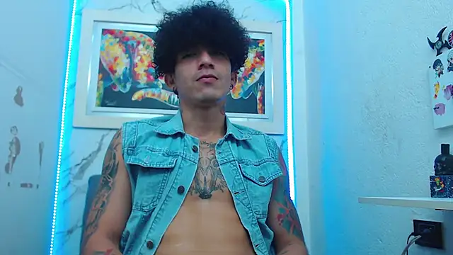 targuerian22 online show from June 4, 2:17 am