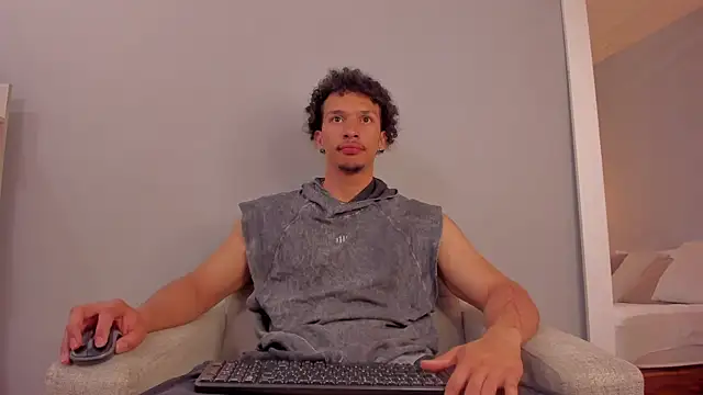 Dominick star online show from February 18, 3:48 am