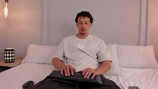 Dominick star online show from February 26, 4:03 am