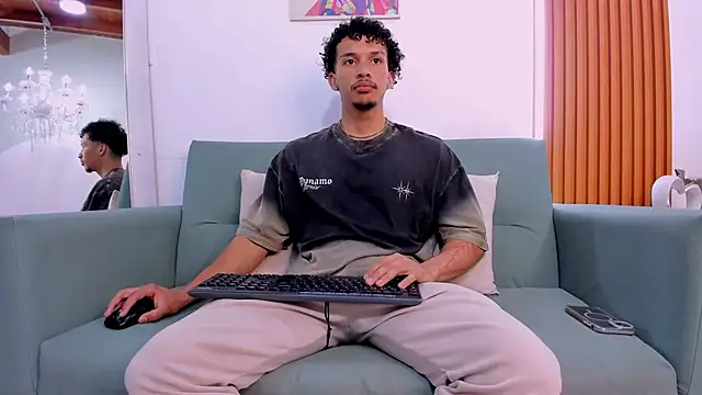 Dominick star online show from February 24, 4:46 am