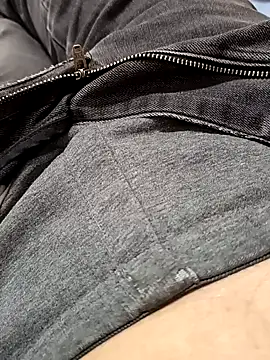 huzi518 online show from February 4, 11:27 am