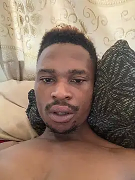 eyoItsRiley online show from February 2, 6:45 am