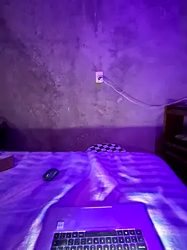 Giiotwink XL online show from January 21, 7:28 am