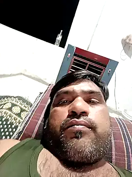 pintuS40 online show from April 15, 7:58 pm