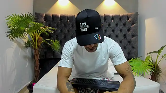 Salomon koude online show from May 21, 3:46 am