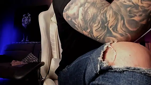 uptomatty online show from March 21, 8:19 am