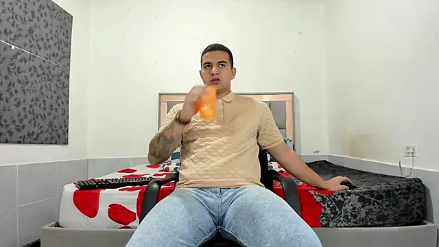 simookeler online show from March 7, 12:36 pm