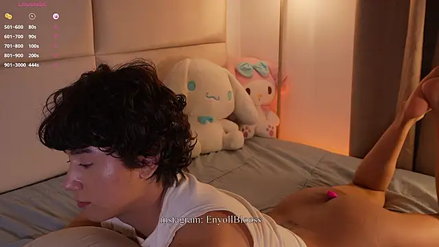 SweetHanson online show from March 8, 2:04 am