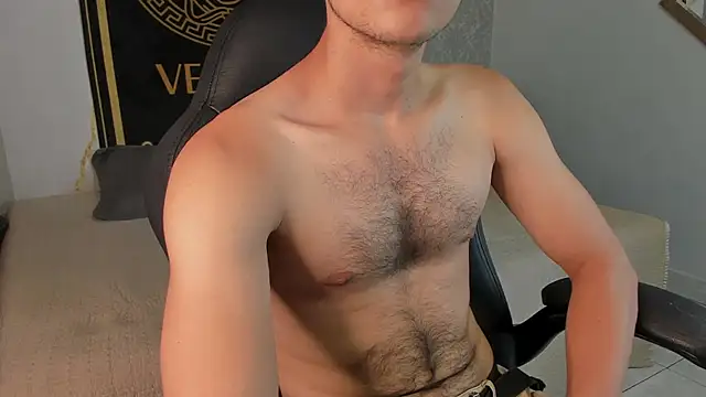 Desmon Clark online show from January 14, 10:02 pm