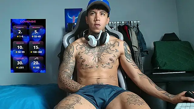 Nickhot0609 online show from March 24, 9:58 am