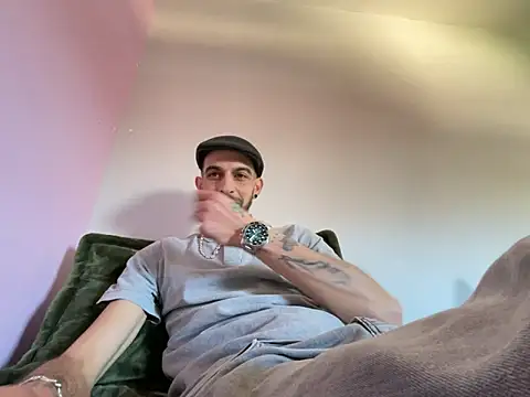 Rebeu313 online show from March 20, 3:05 pm