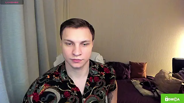 handsome guy01 online show from March 28, 9:37 pm