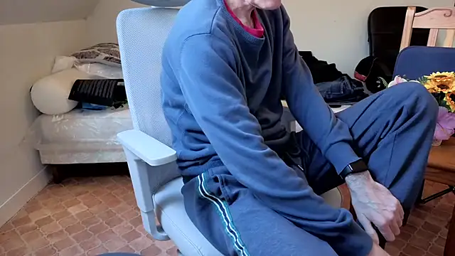 SteveStiffbone online show from April 11, 1:03 pm