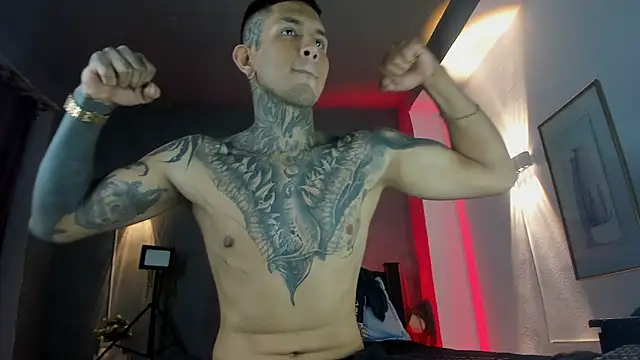 Travistanner 28 online show from January 18, 1:29 am