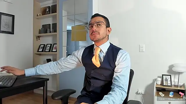 pablo-rincon95 online show from May 23, 2:44 pm