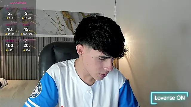 Dyla n18 online show from March 27, 8:54 pm