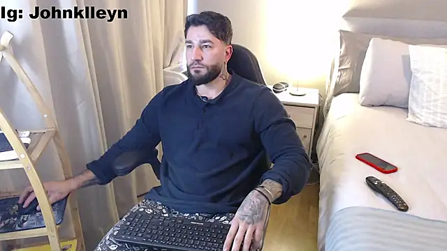jonhklleyn online show from July 2, 8:48 pm