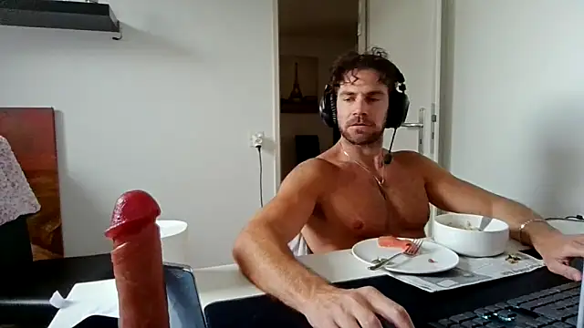alpha-hunk online show from May 11, 2:45 pm