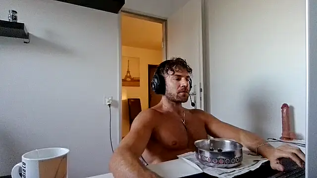 alpha-hunk online show from May 9, 5:47 pm