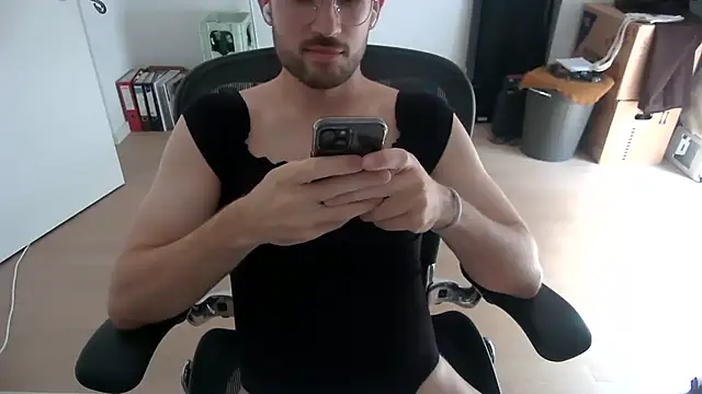 taallguyy 196 online show from August 5, 2:55 pm