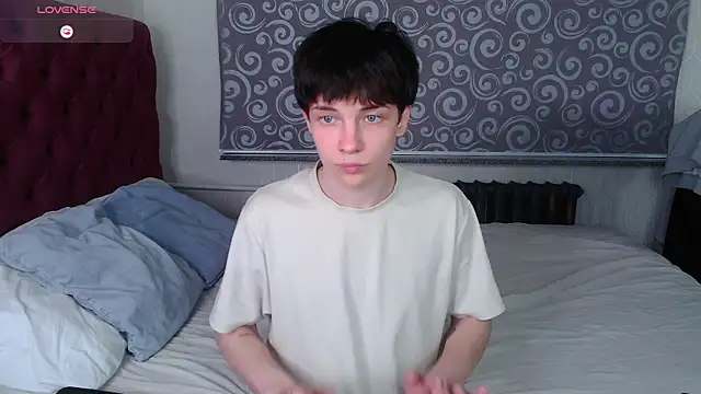 iwillfall online show from April 4, 3:36 am