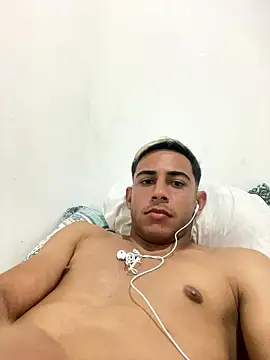 wesley2118 online show from February 17, 5:32 pm