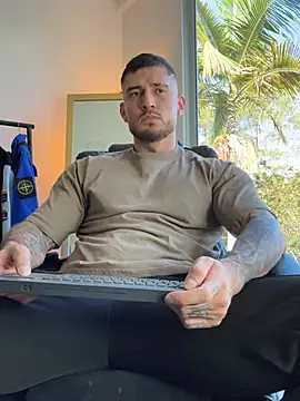 DimitriSullivan  online show from June 20, 8:58 pm