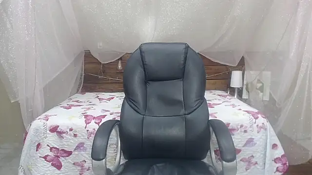 AndrewPherson online show from December 22, 12:16 pm