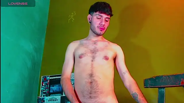 gato444  online show from January 13, 10:03 am