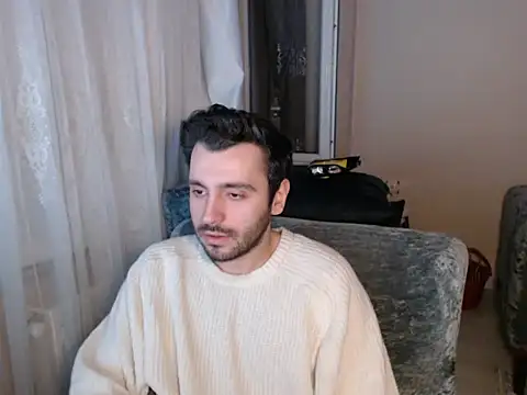 handsomeee04 online show from April 18, 12:01 am