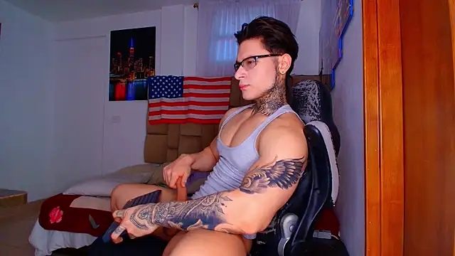 DennisWalkerr online show from July 31, 11:03 pm