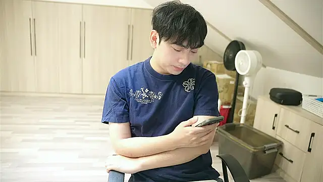chinalover4199 online show from May 25, 2:51 am