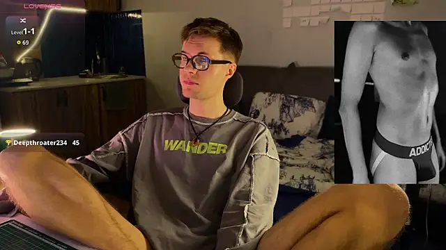 Leonnextdoor online show from March 8, 2:21 pm