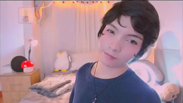 AllanYong18 online show from March 28, 1:33 pm