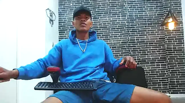 Kalvin Brownn online show from February 14, 1:56 am