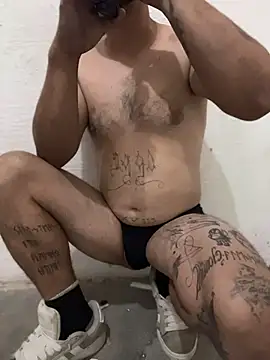 paullliliu online show from May 21, 2:29 am