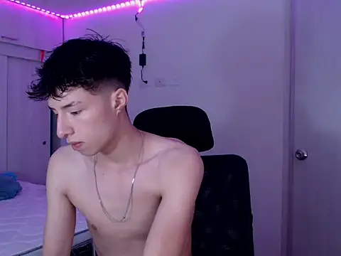 Juanmres online show from March 9, 9:09 pm