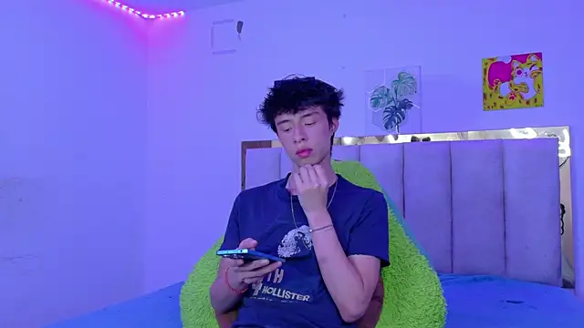Juanmres online show from June 1, 7:47 pm