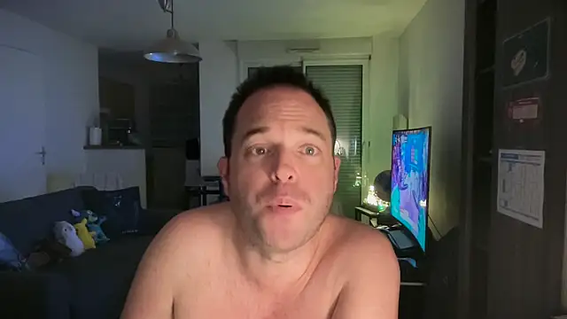 Funnyjul31 online show from March 5, 6:04 pm